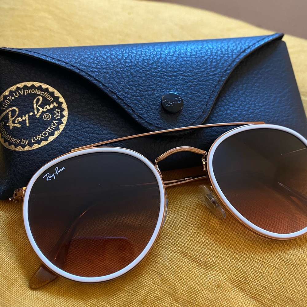RAY-BAN Aviator Sunglasses With Case - Rose Gold & White Frames - Never Worn